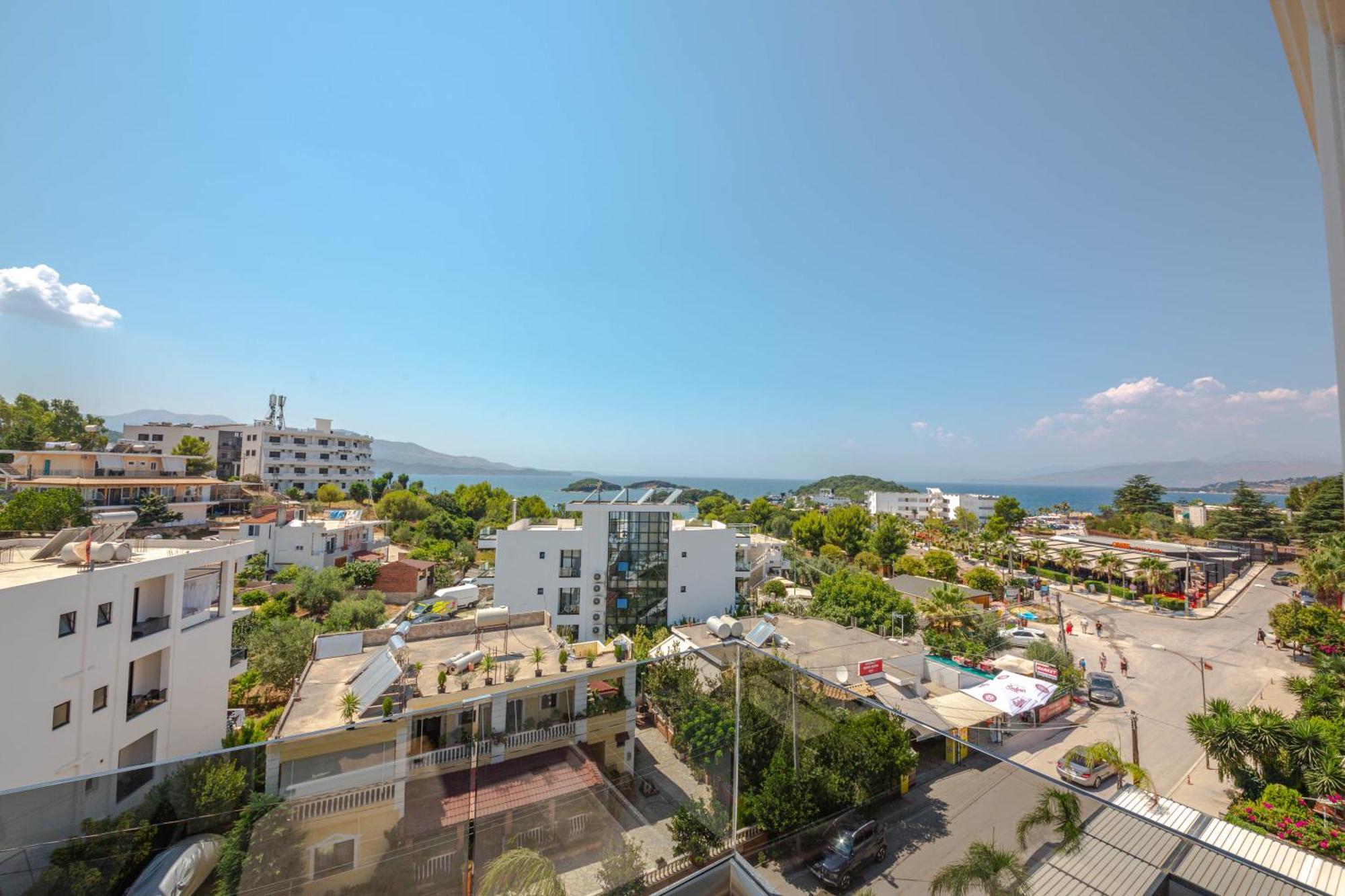 Hotel Sole Mare Ksamil Exteriör bild